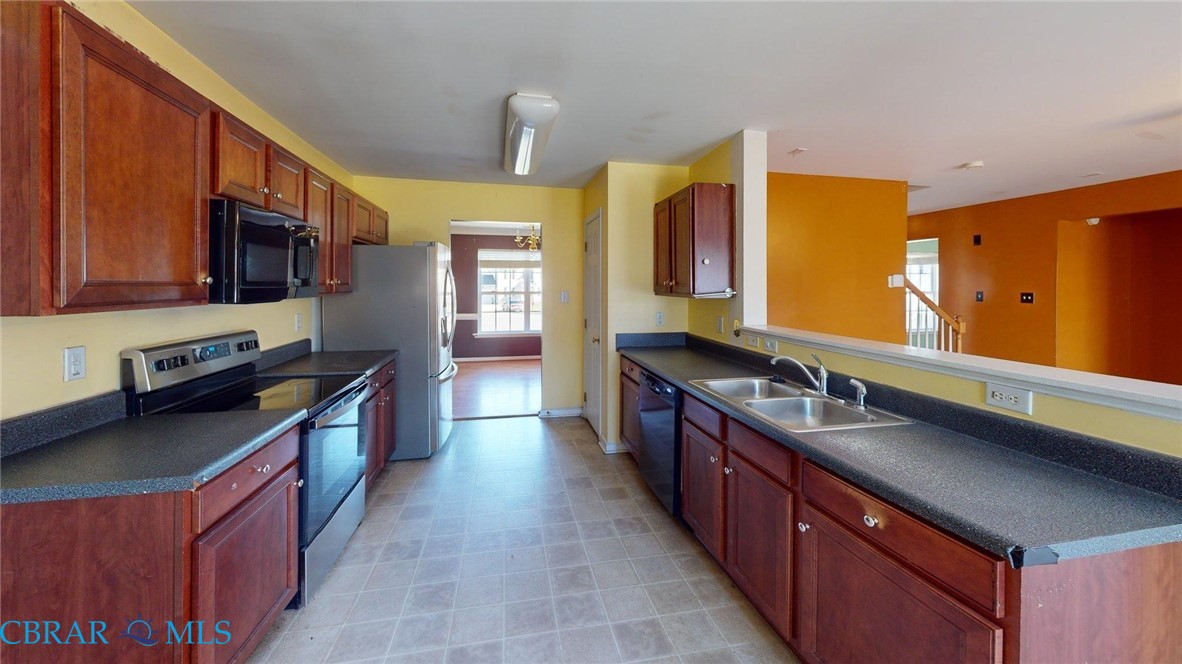 8212 Heather Ridge Court Henrico, VA 23231 - Photo 3 of 50