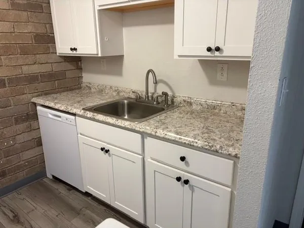$825 | 200 Milltown Road, Unit 207, New Kensington, PA 15068