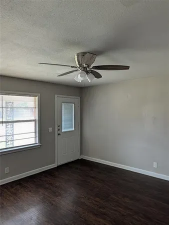 $1,950 | 336 Southwest Dian Street, Burleson, TX 76028