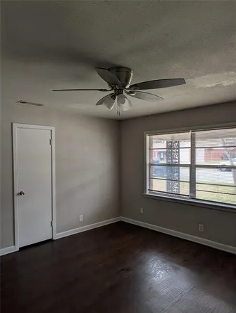 $1,950 | 336 Southwest Dian Street, Burleson, TX 76028