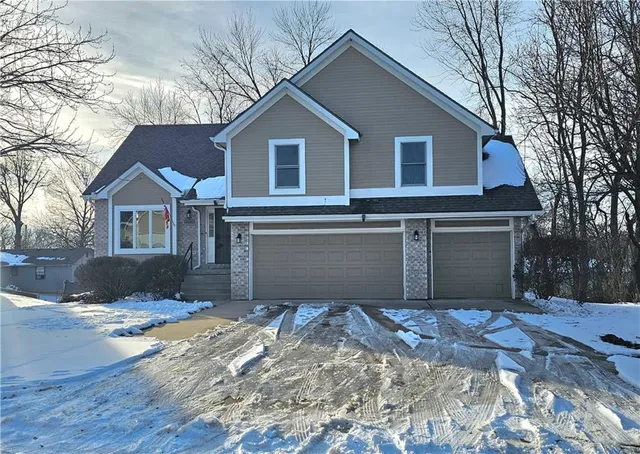 $395,000 | 108 Cedar Street, Smithville, MO 64089