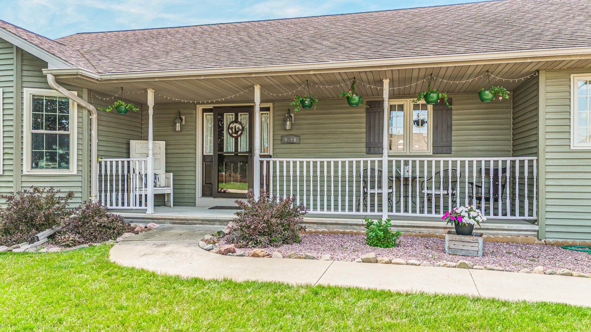 1108 Mistletoe Lane Winneconne, WI 54986 - Photo 2 of 46
