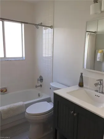 $2,100 | 7800 Emerald Circle, Unit B201, Naples, FL 34109