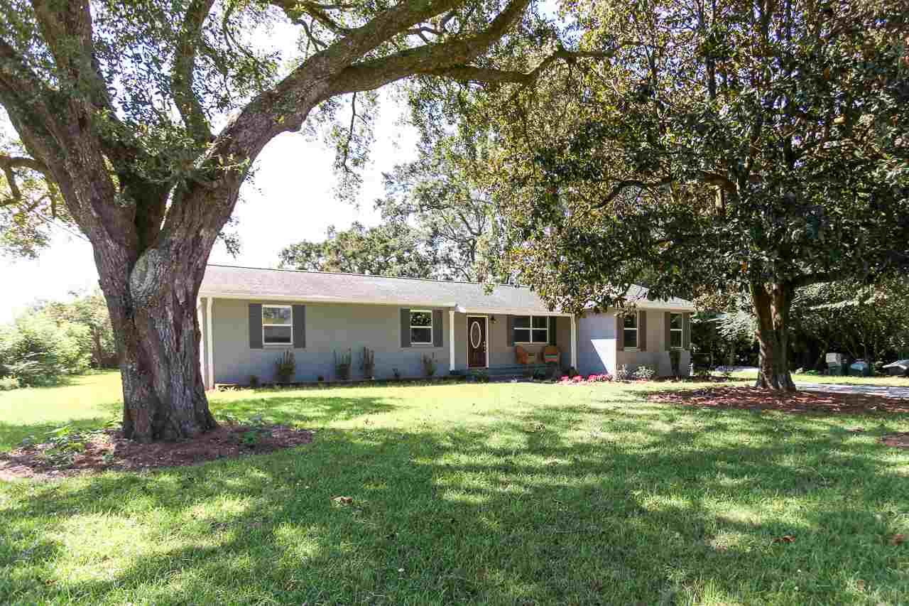 311 Robin Road Pensacola, FL 32514 - Photo 3 of 47 Gallery Image 3