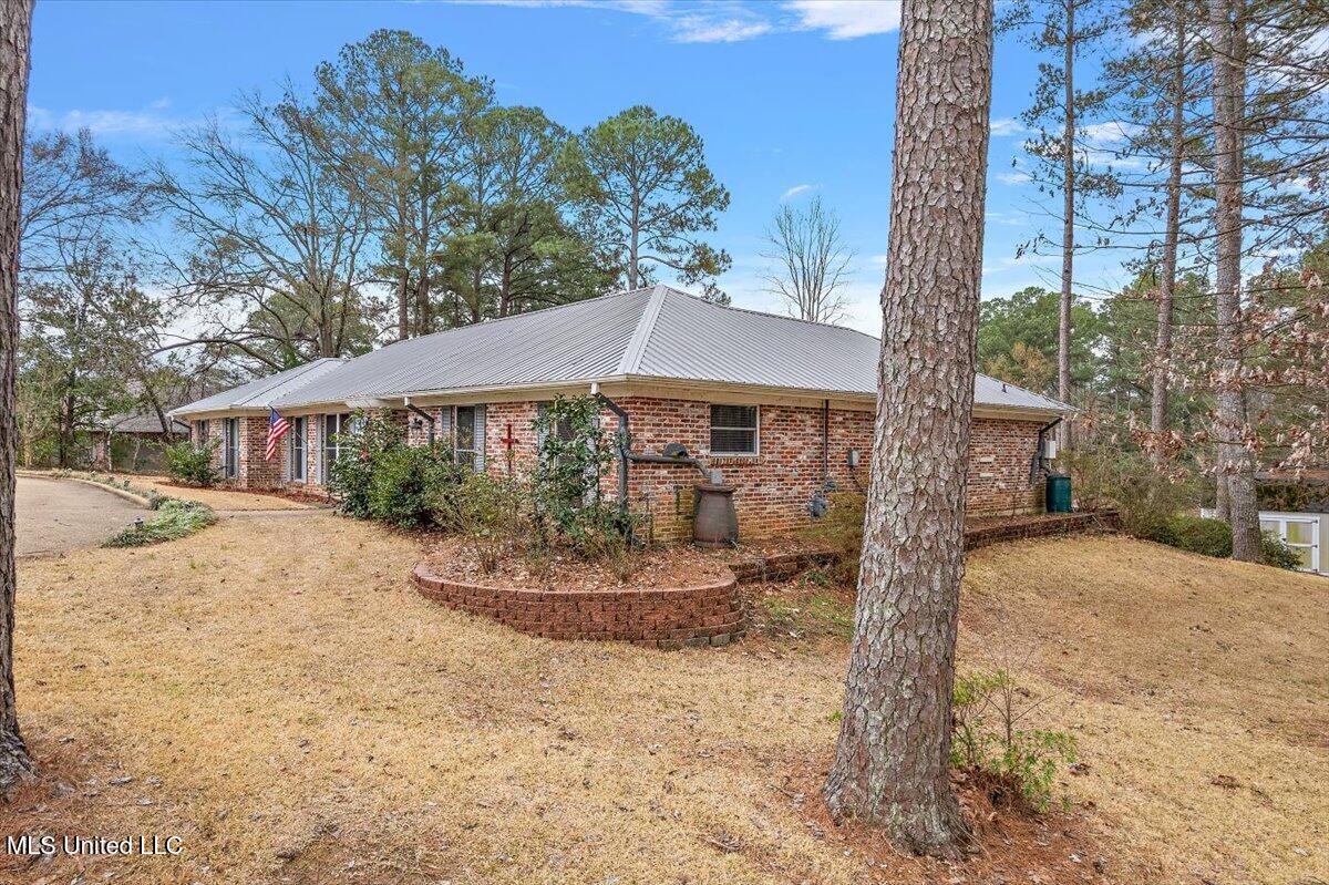 489 Cheyenne Lane Madison, MS 39110 - Photo 2 of 46 02-DJI_0731
