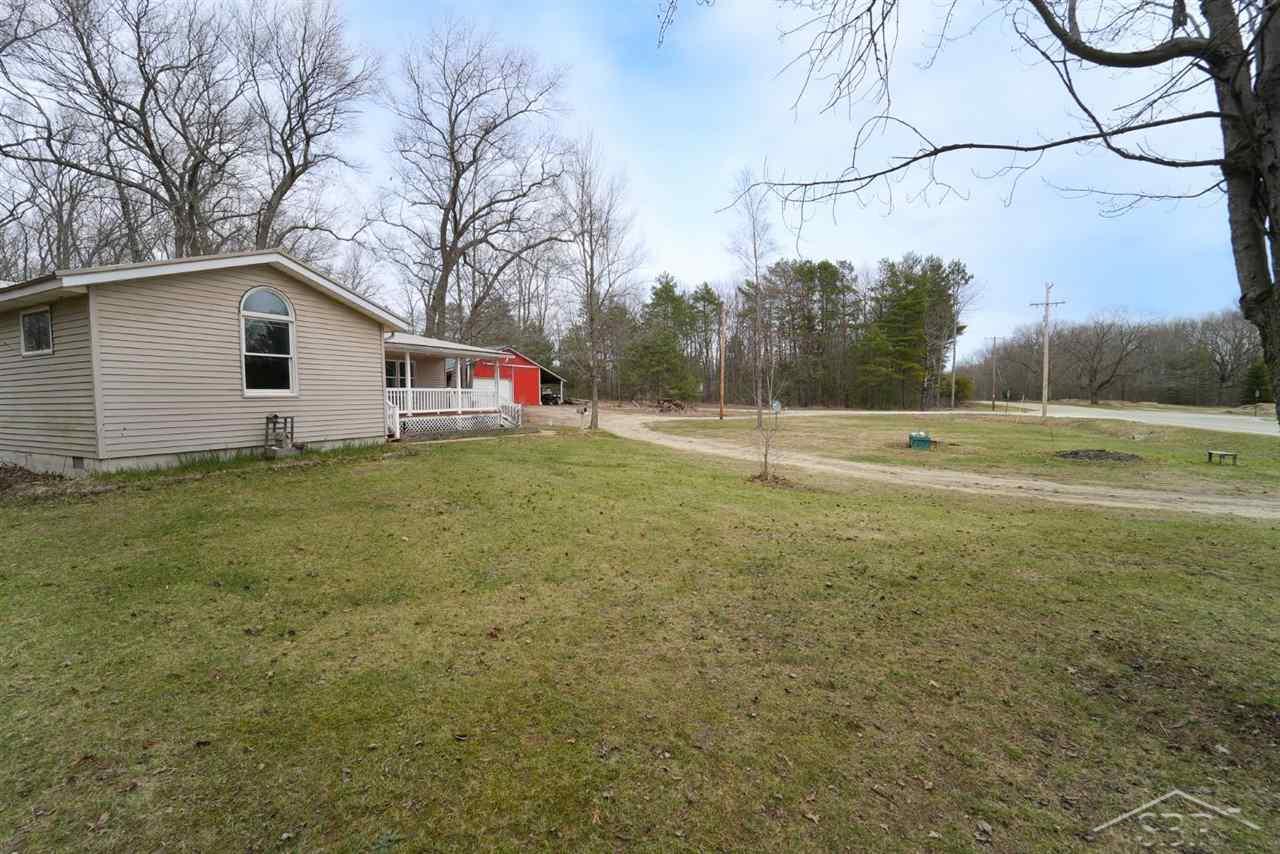 4510 Sterling Road Sterling, MI 48659 - Photo 15 of 42 50071871-14.JPG