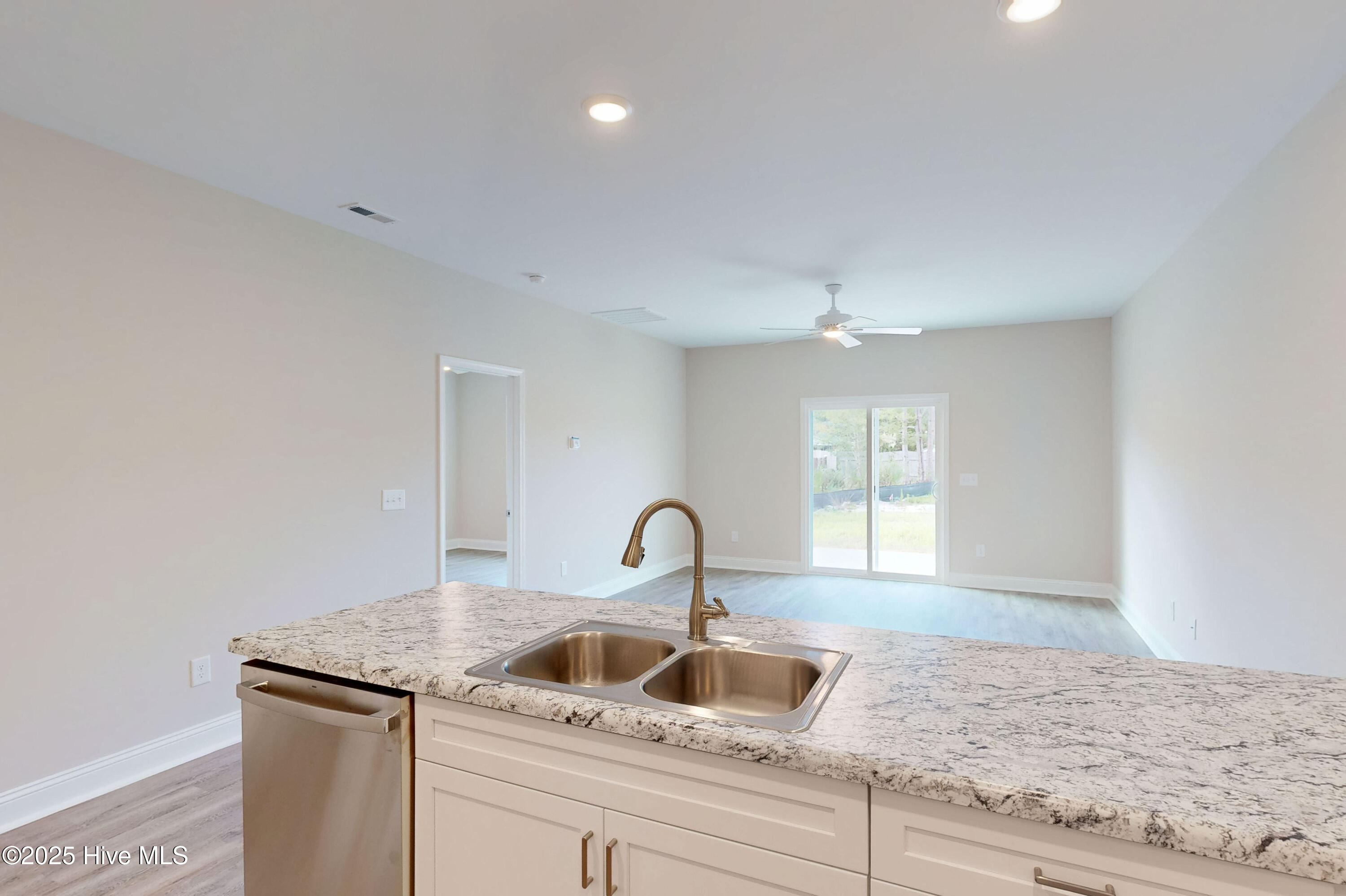 205 Sandpiper Place Holly Ridge, NC 28445 - Photo 3 of 25 205 Sandpiper Place - Interiors - Edited