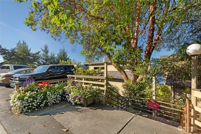 $1,050,000 | 241 Warbass Way, Unit A303, Friday Harbor, WA 98250
