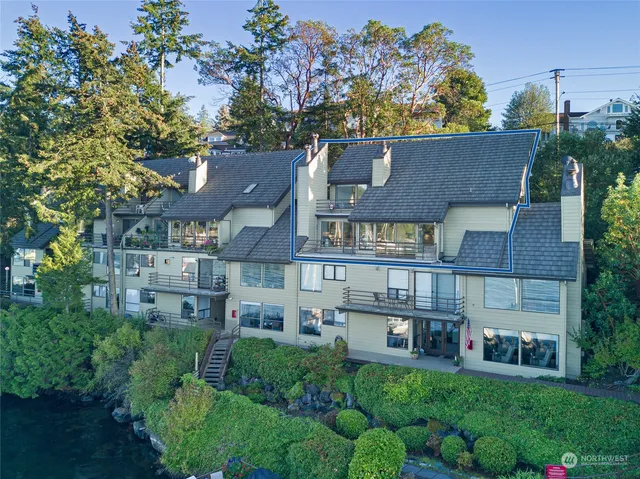 $1,050,000 | 241 Warbass Way, Unit A303, Friday Harbor, WA 98250