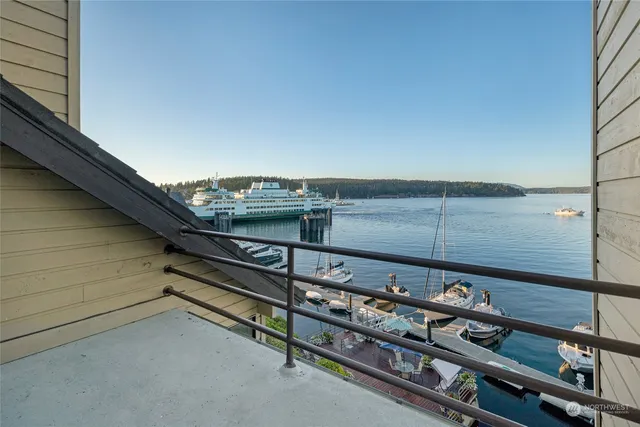 $1,050,000 | 241 Warbass Way, Unit A303, Friday Harbor, WA 98250