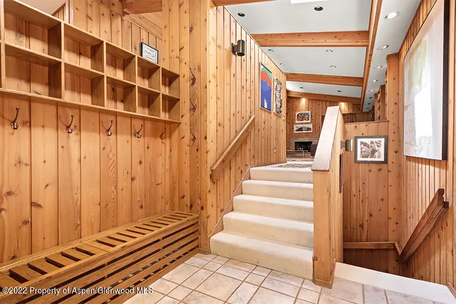 a view of an entryway