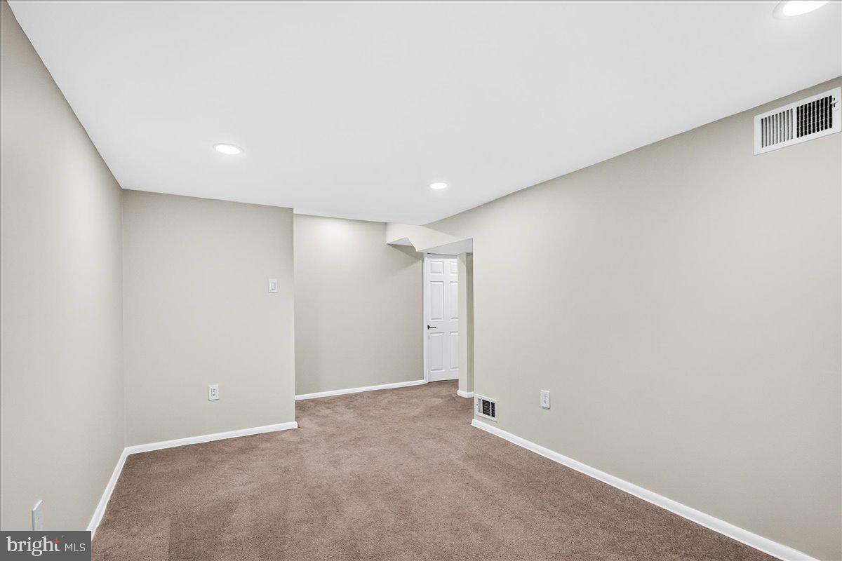 11057 Bishopsgate Court Reston, VA 20194 - Photo 48 of 72 Cozy Rec Room