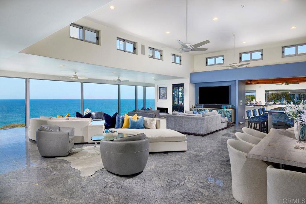 806 4th Street Encinitas, CA 92024 - Photo 2 of 32 Oceanview Living space