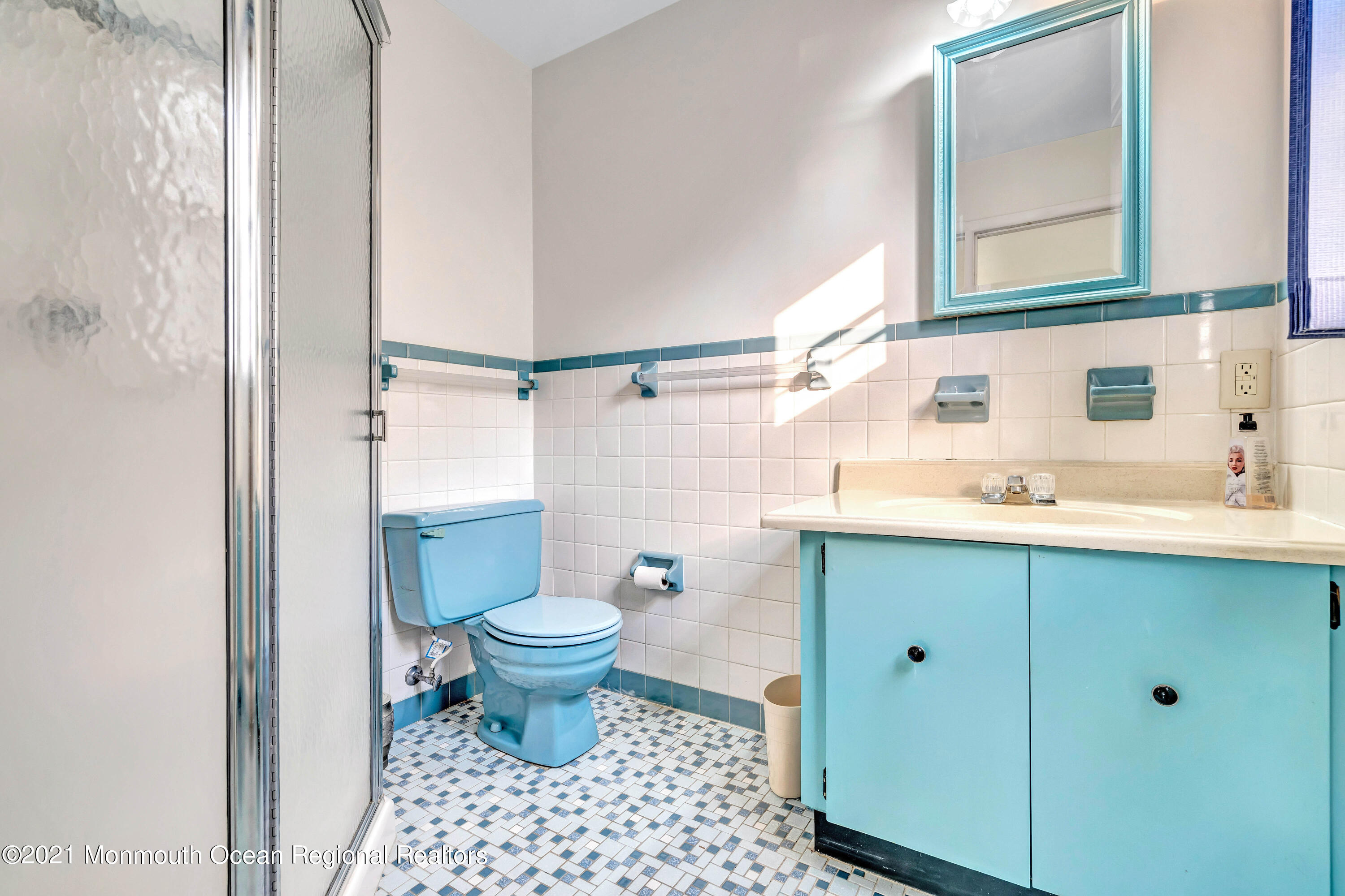 105 Georgetown Road Toms River, NJ 08757 - Photo 29 of 35 a bathroom with a sink toilet and shower