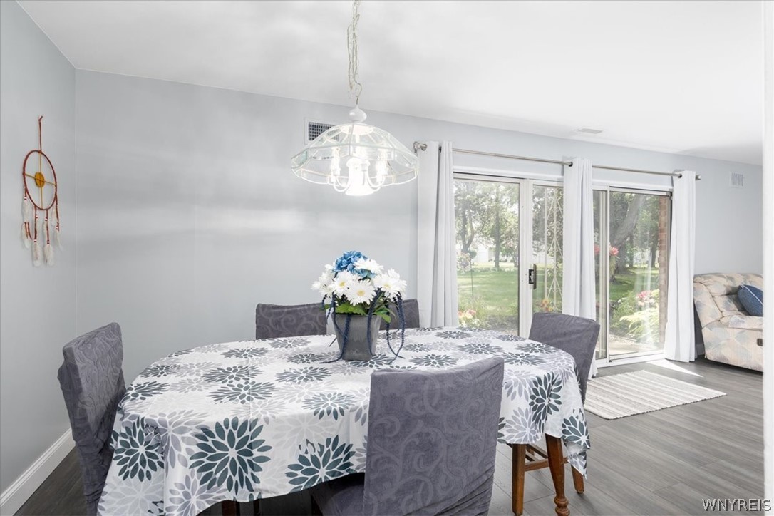 4547 Chestnut Ridge Road, Unit 114B Amherst, NY 14228 - Photo 7 of 17 Dining room
