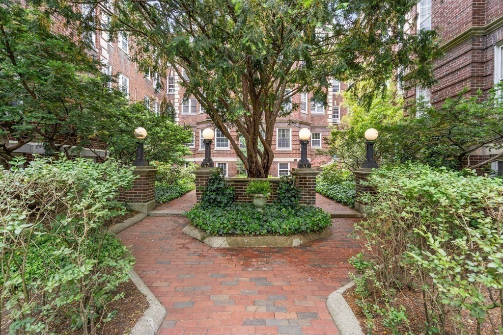 41 Linnaean Street, Unit 36 Cambridge, MA 02138 - Photo 3 of 37