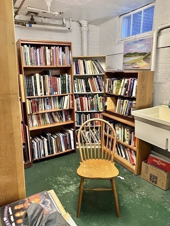 41 Linnaean Street, Unit 36 Cambridge, MA 02138 - Photo 32 of 37