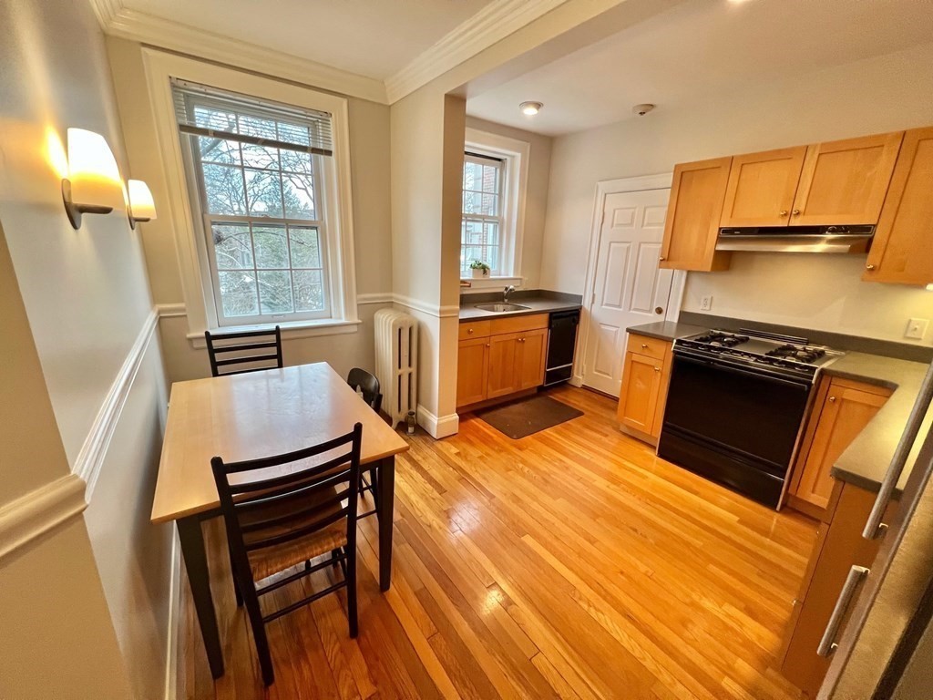 41 Linnaean Street, Unit 36 Cambridge, MA 02138 - Photo 7 of 37