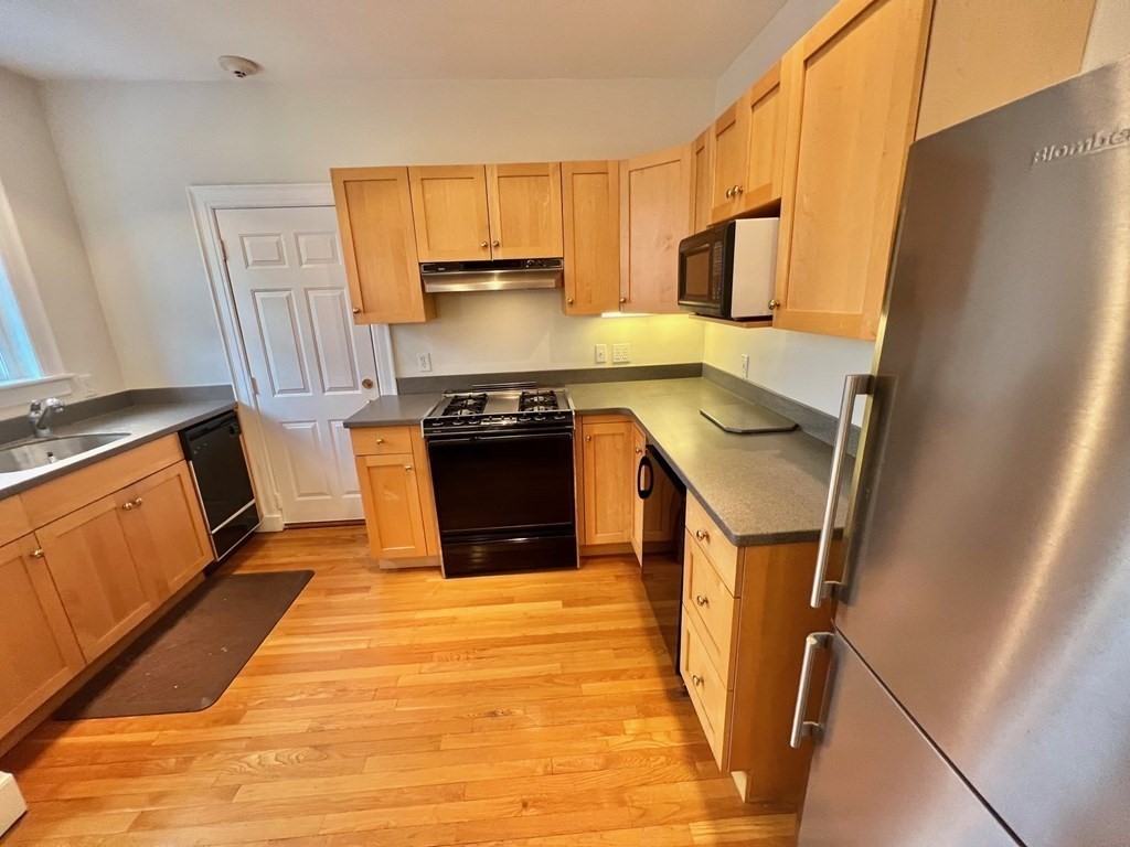 41 Linnaean Street, Unit 36 Cambridge, MA 02138 - Photo 9 of 37