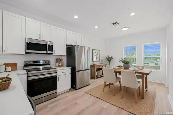 $1,500 | 1303 Essex Street, Unit 102, San Antonio, TX 78210