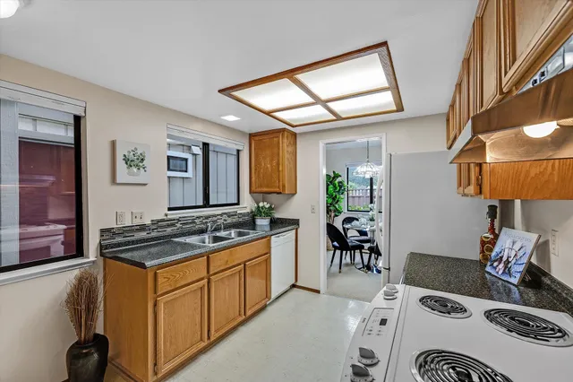 $888,000 | 18944 Sara Park Circle, Saratoga, CA 95070