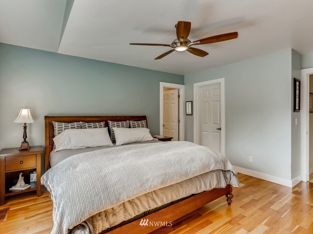 3205 200th Place Southeast Bothell, WA 98012 - Photo 14 of 28