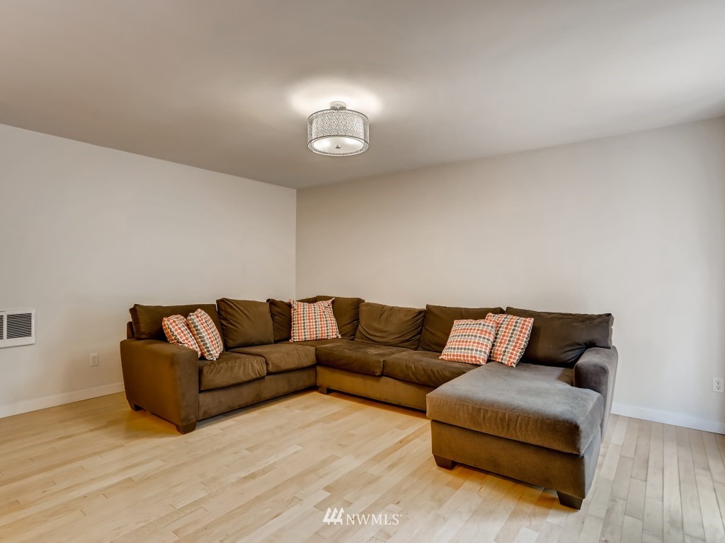 3205 200th Place Southeast Bothell, WA 98012 - Photo 20 of 28