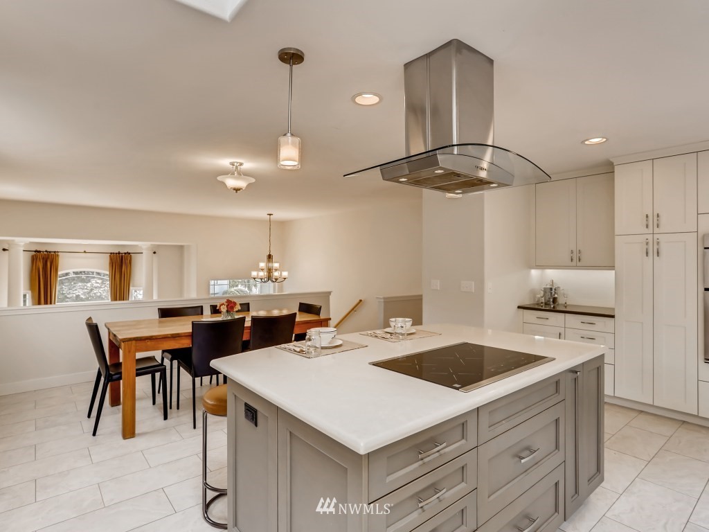 3205 200th Place Southeast Bothell, WA 98012 - Photo 5 of 28