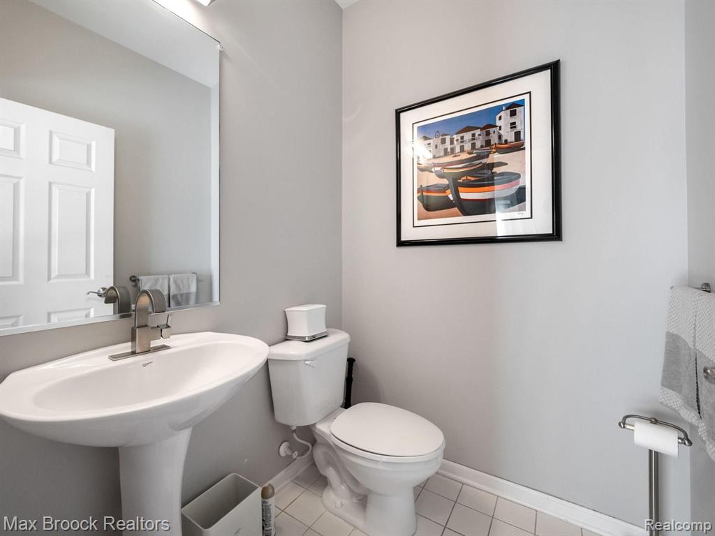 41491 Mitchell Road Novi, MI 48377 - Photo 20 of 28
