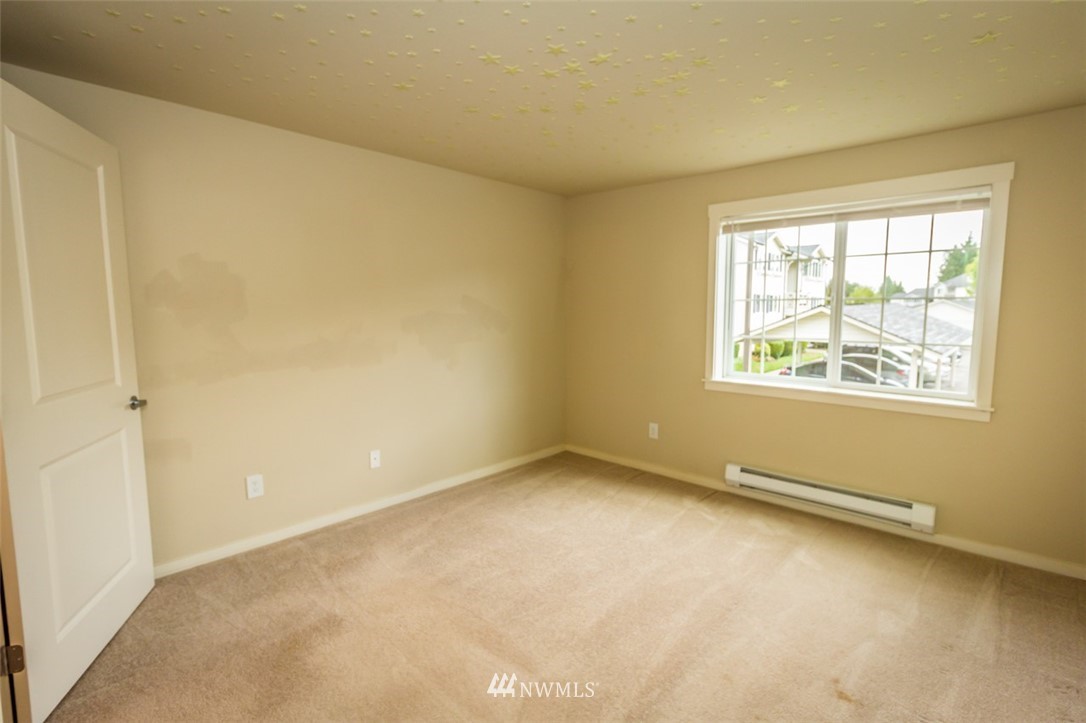 12404 East Gibson Road, Unit L204 Everett, WA 98204 - Photo 11 of 27 Gallery Image 11