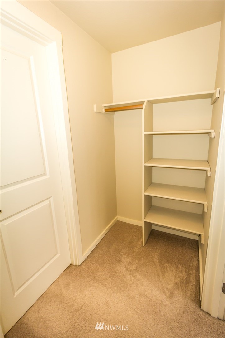 12404 East Gibson Road, Unit L204 Everett, WA 98204 - Photo 13 of 27 Gallery Image 13