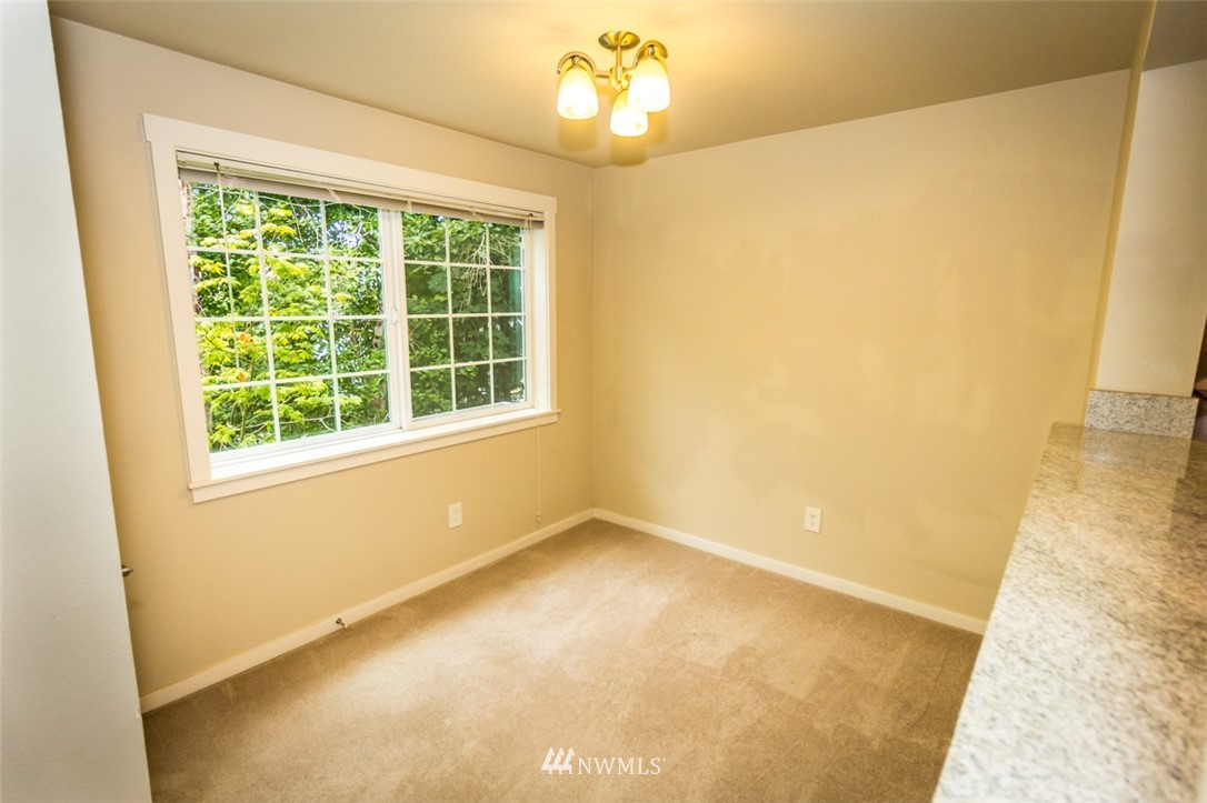 12404 East Gibson Road, Unit L204 Everett, WA 98204 - Photo 15 of 27 Gallery Image 15