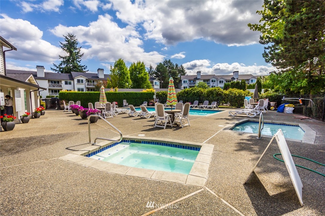 12404 East Gibson Road, Unit L204 Everett, WA 98204 - Photo 20 of 27 Gallery Image 20