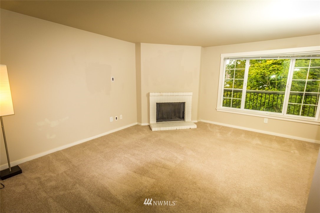 12404 East Gibson Road, Unit L204 Everett, WA 98204 - Photo 4 of 27 Gallery Image 4