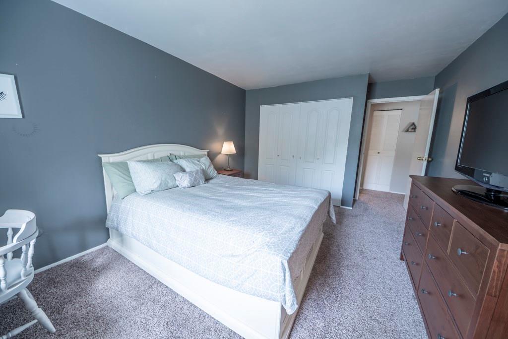551 Sloop Road, Unit 65 Pittsburgh, PA 15237 - Photo 9 of 16 Bedroom with fresh paint, large closet.