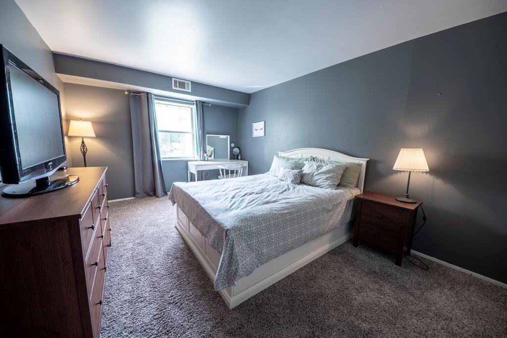 551 Sloop Road, Unit 65 Pittsburgh, PA 15237 - Photo 10 of 16 The perfect retreat after the work day!
