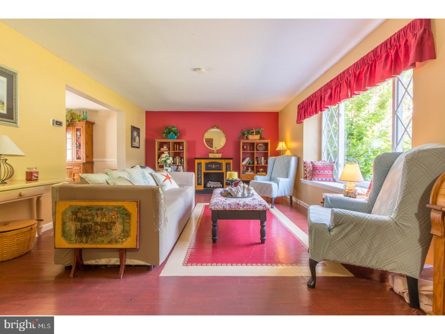 1744 Sorrel Road Warrington, PA 18976 - Photo 4 of 25 Living Room