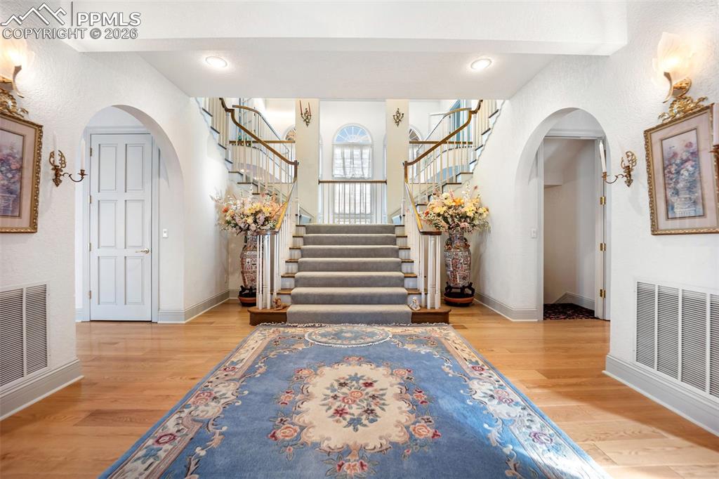 15 Mirada Road Colorado Springs, CO 80906 - Photo 5 of 50 Foyer