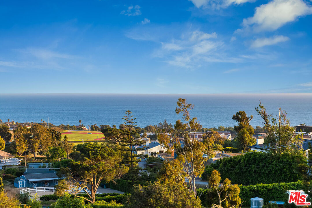 29829 Harvester Road Malibu, CA 90265 - Photo 32 of 44 a view of a building