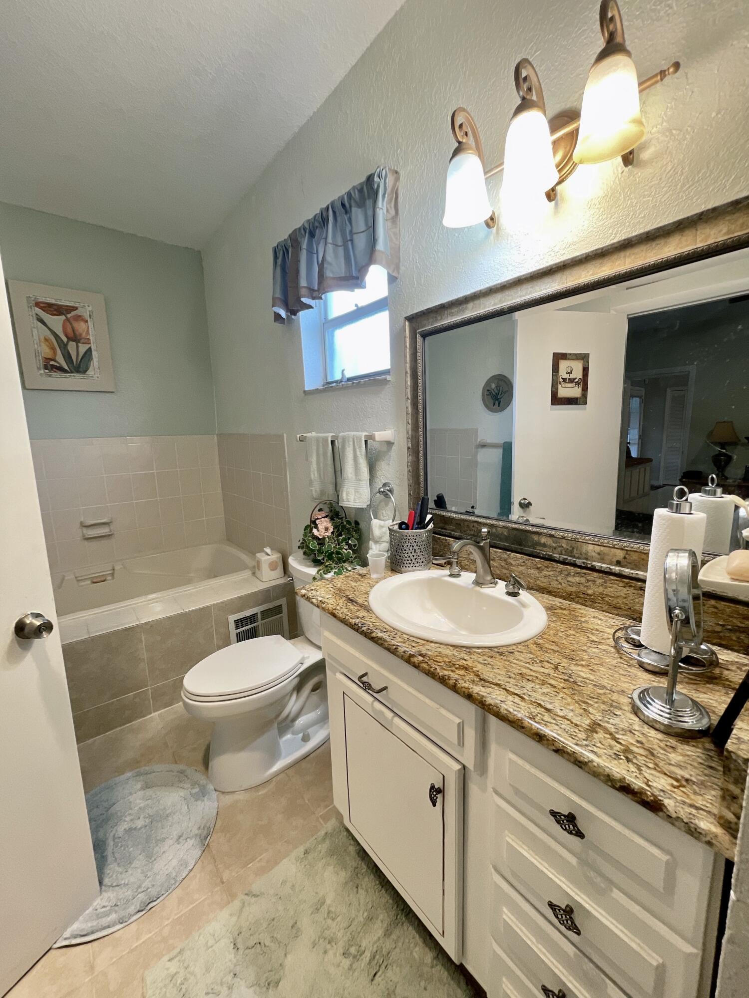 1138 West 23rd Street Riviera Beach, FL 33404 - Photo 16 of 45 Primary En-suite Bathroom