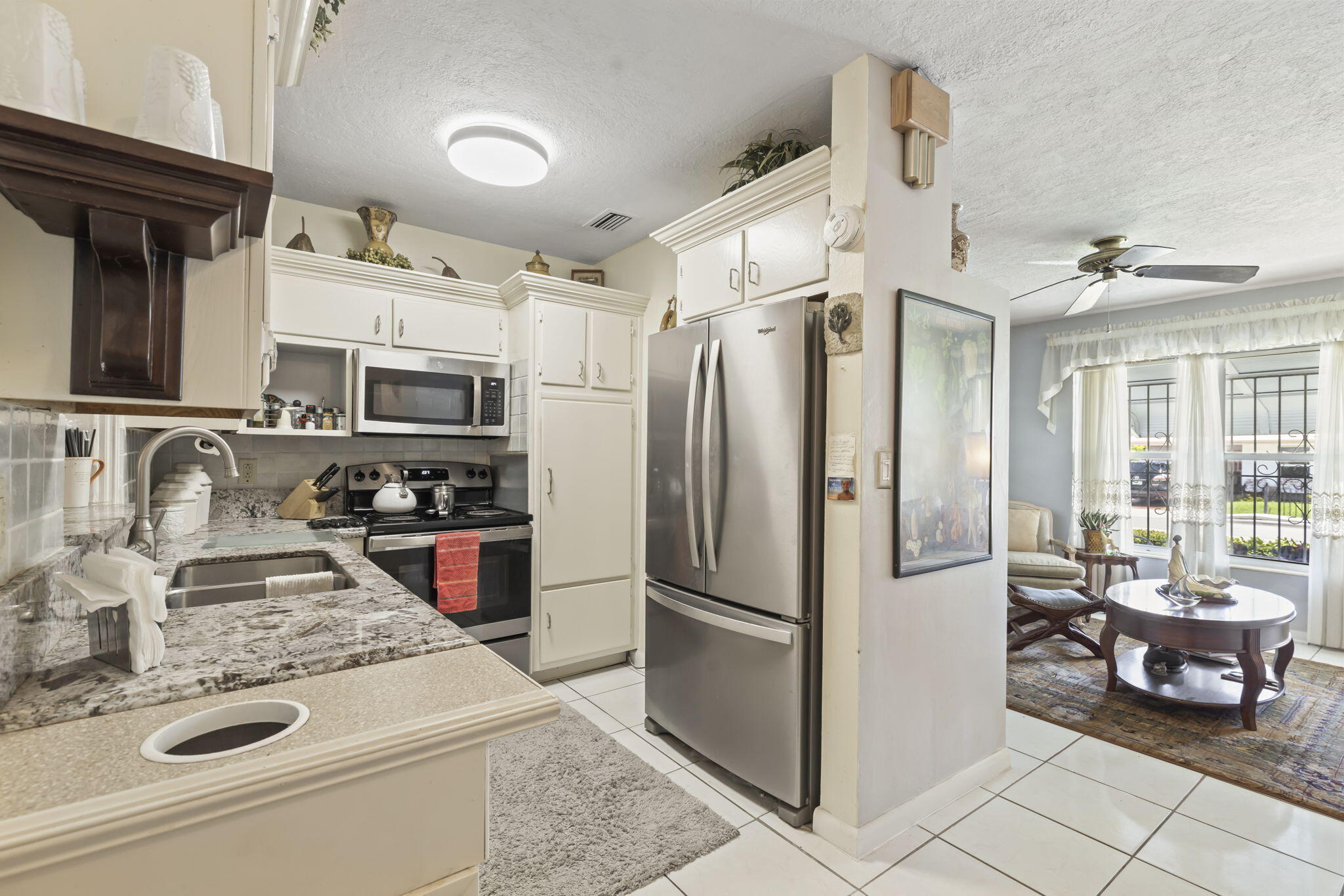 1138 West 23rd Street Riviera Beach, FL 33404 - Photo 6 of 45 Kitchen