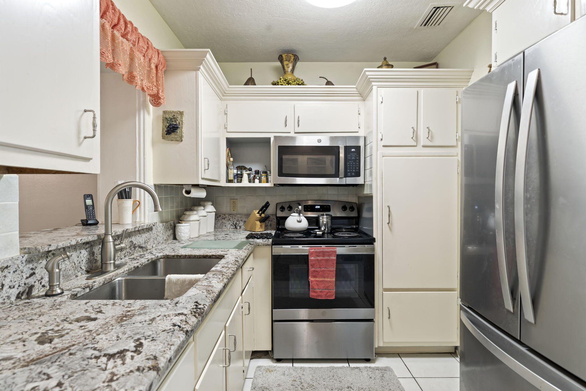 1138 West 23rd Street Riviera Beach, FL 33404 - Photo 7 of 45 Kitchen