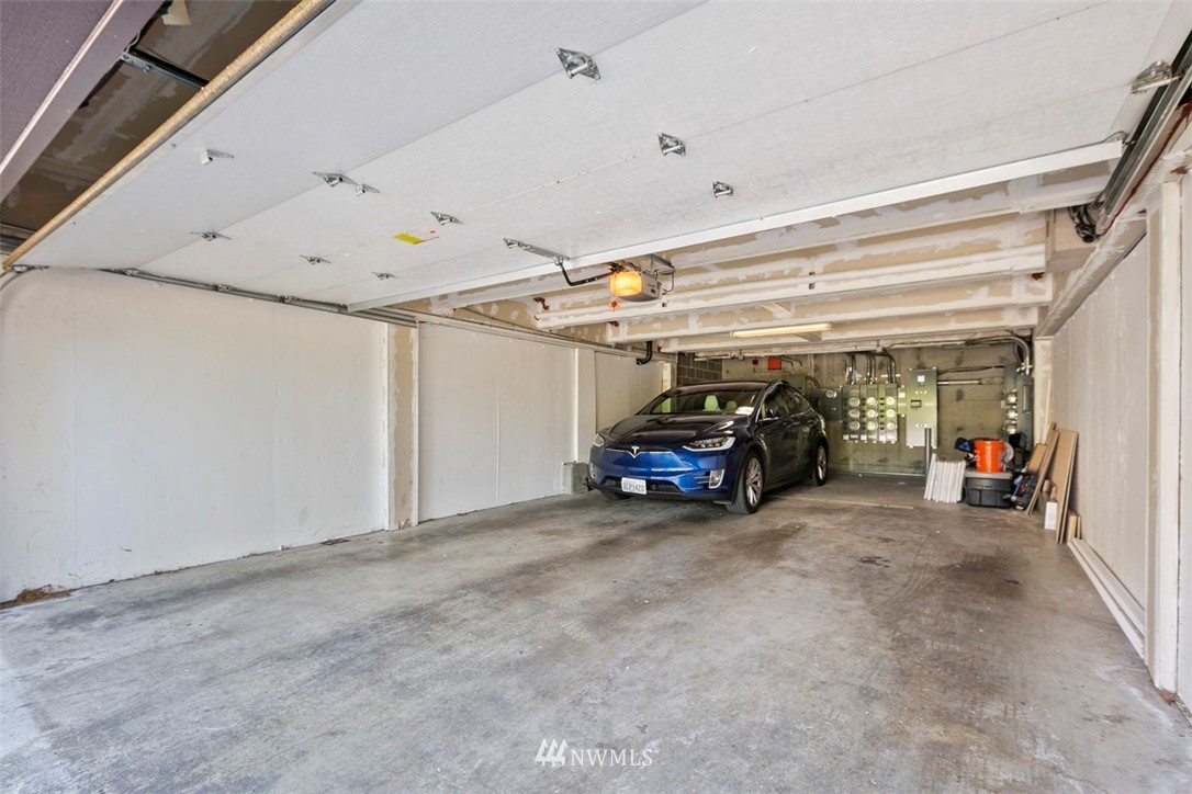 130 105th Avenue Southeast, Unit 102 Bellevue, WA 98004 - Photo 16 of 16 Gallery Image 16