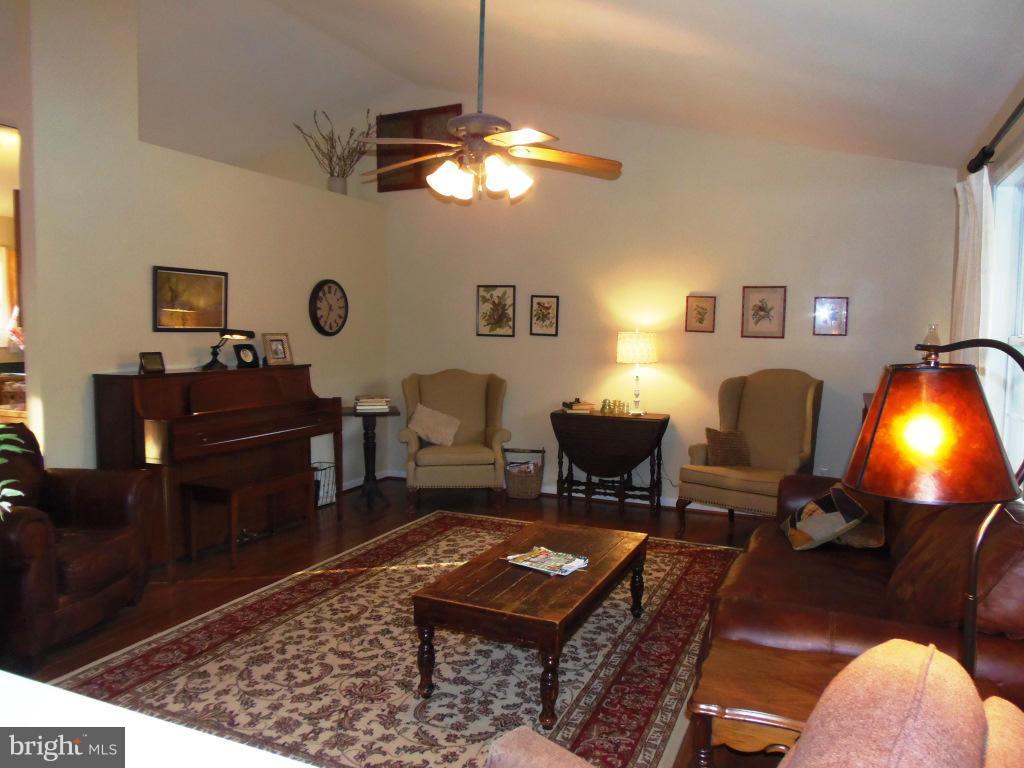 20299 Mountain Track Road Orange, VA 22960 - Photo 11 of 30 Living Room