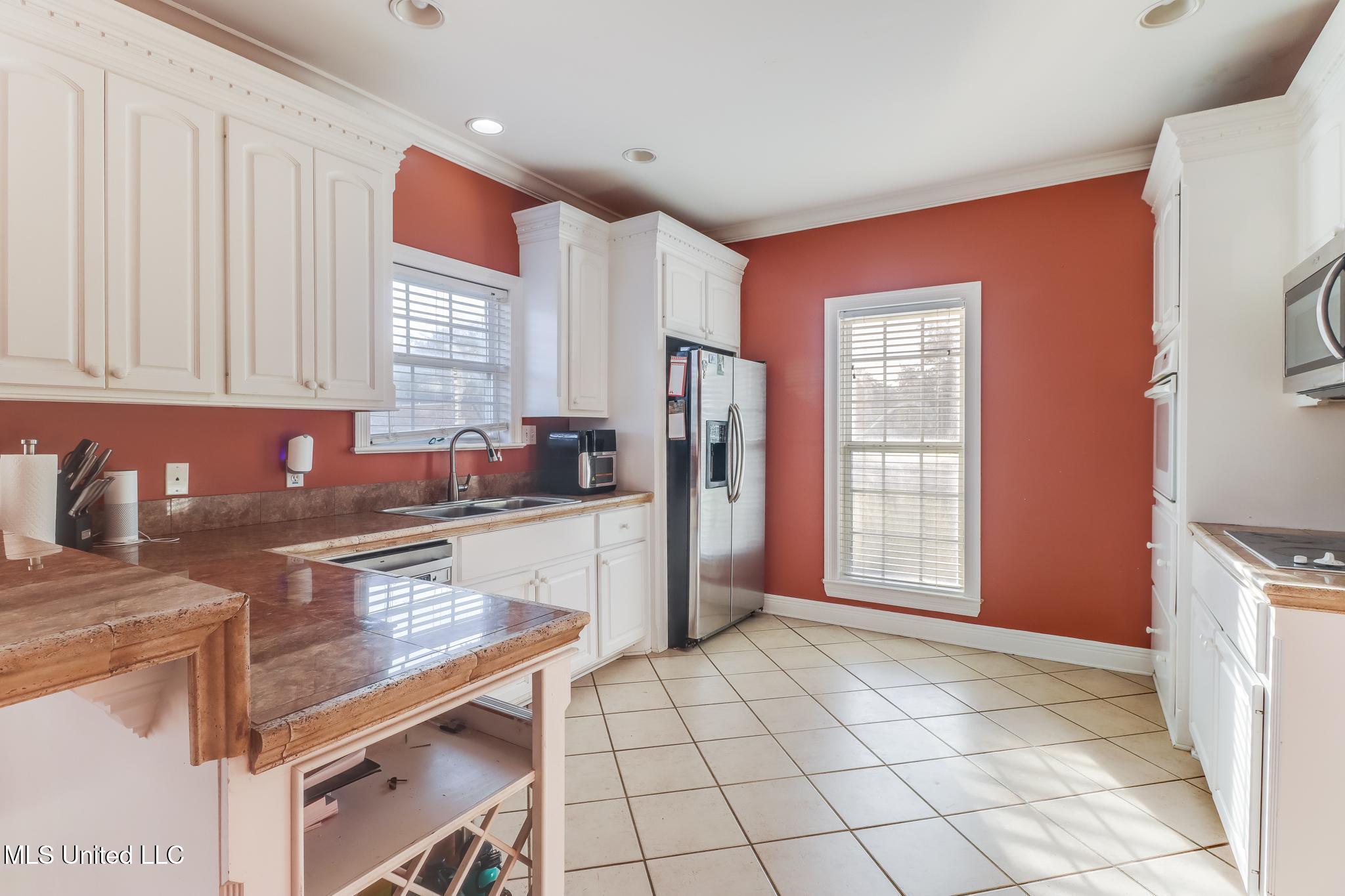 2466 Provence Place Biloxi, MS 39531 - Photo 4 of 32 Photo Nov 05 2025, 4 56 50 PM (2)