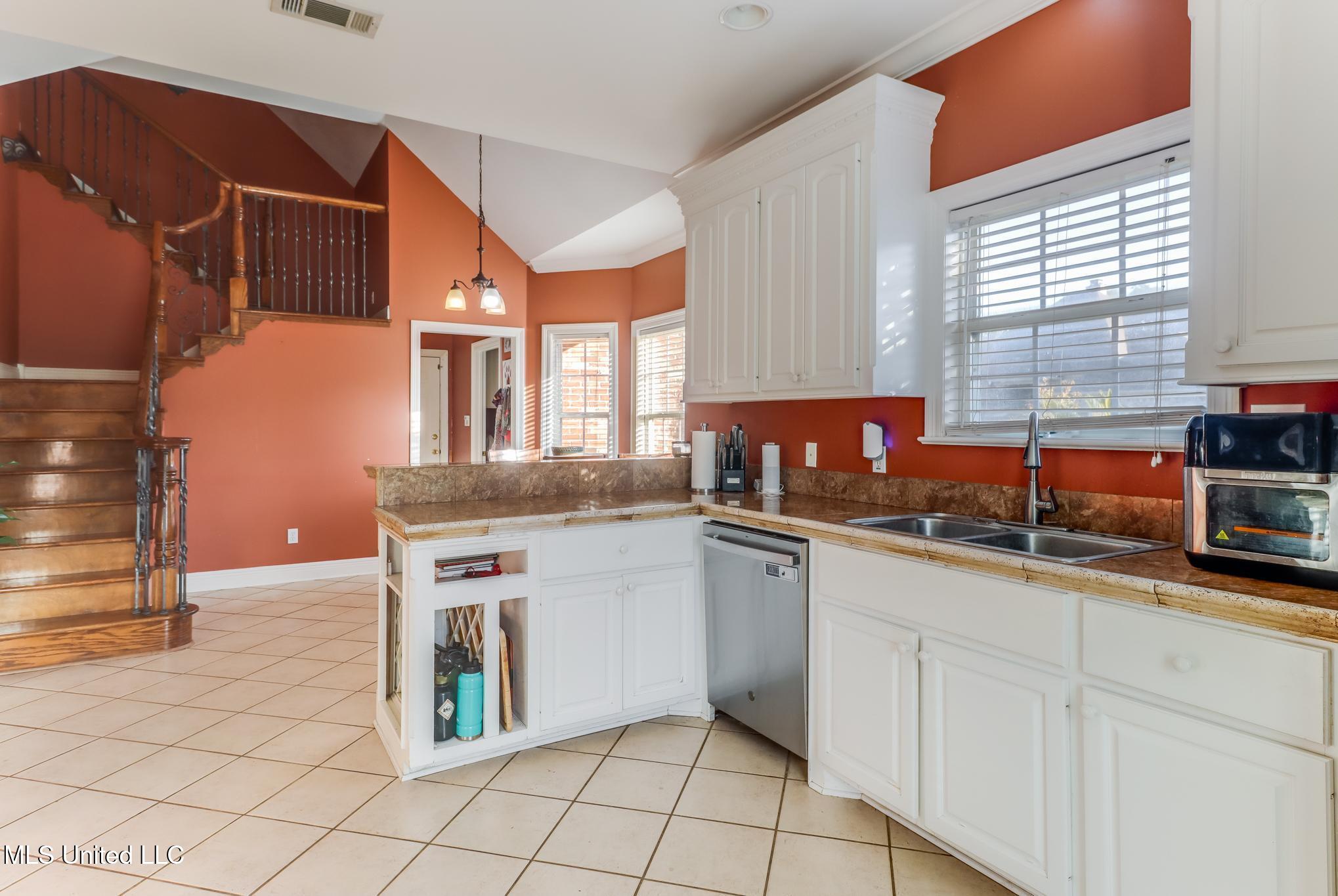 2466 Provence Place Biloxi, MS 39531 - Photo 5 of 32 Photo Nov 05 2025, 4 57 35 PM (1)