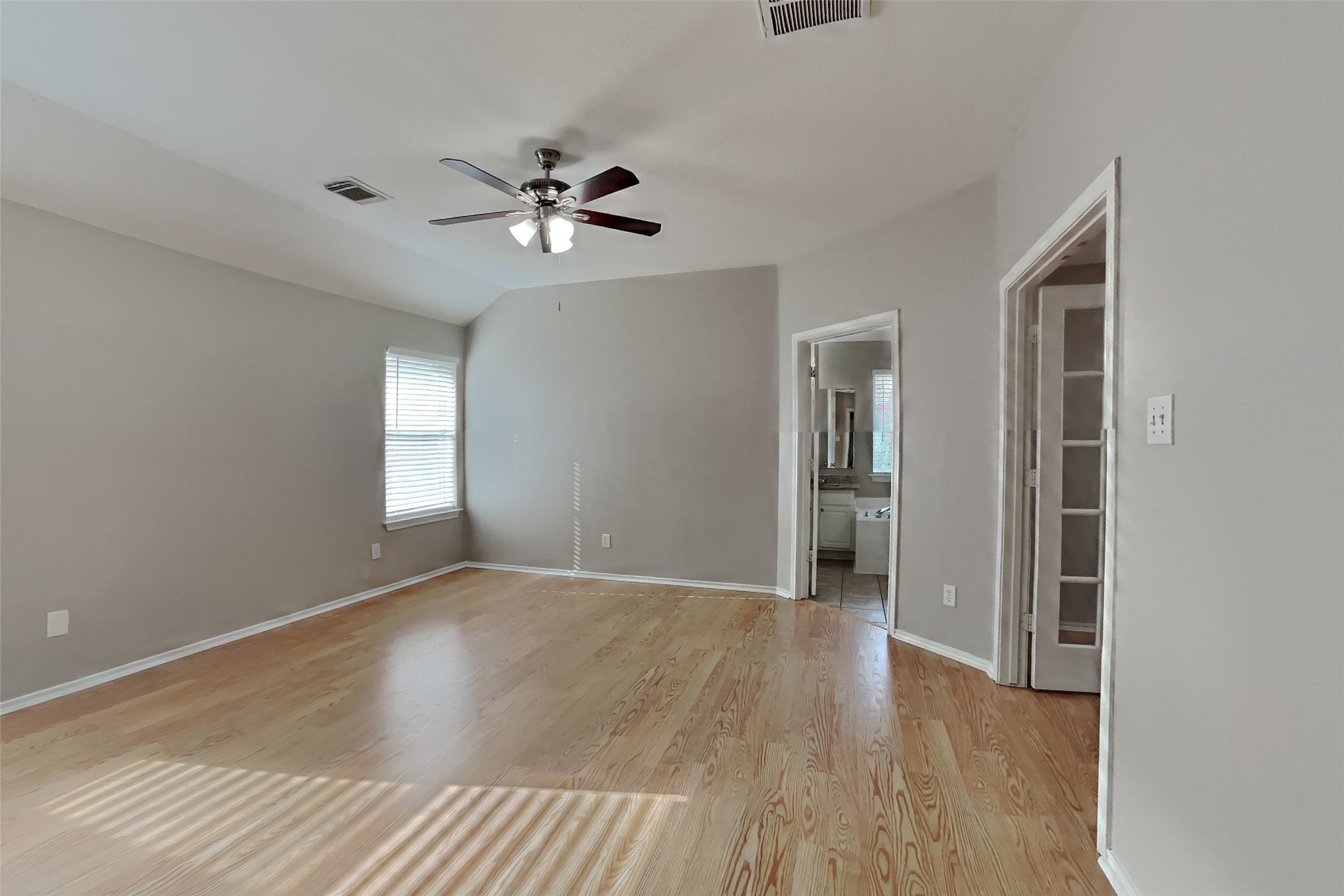 2311 Rendale Court Spring, TX 77388 - Photo 8 of 19