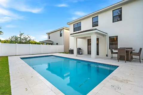 $925,000 | 18452 Glenstone Street, Jupiter, FL 33458