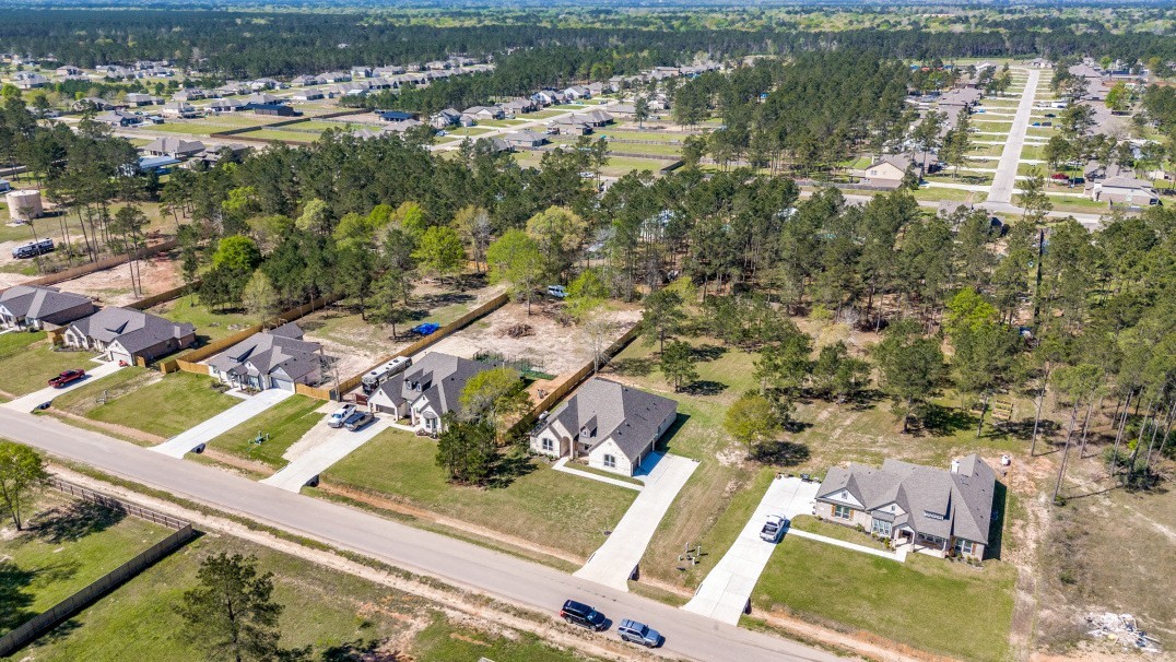 9741 Hardin Street Conroe, TX 77303 - Photo 3 of 29
