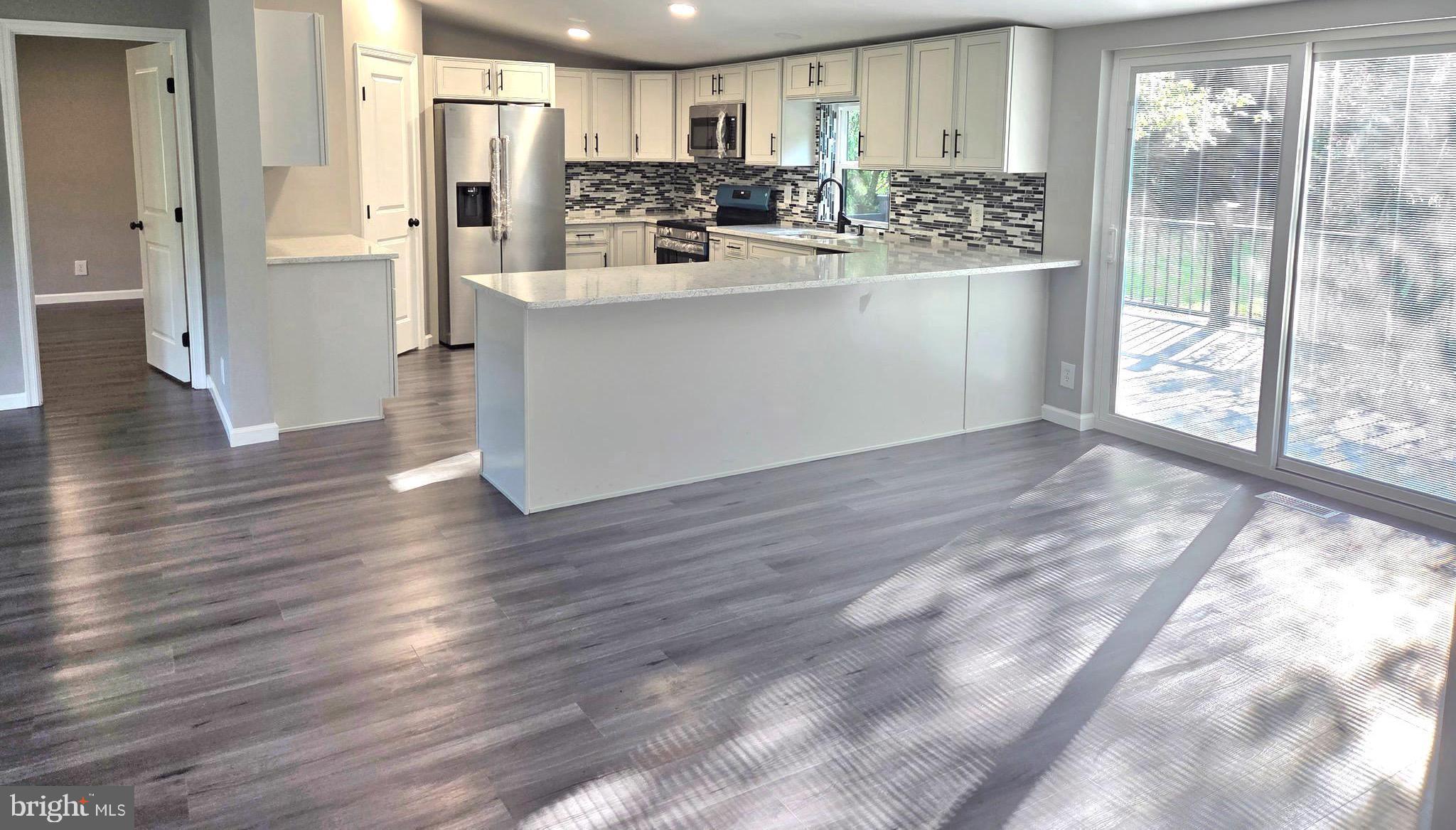 4208 Ridge Crest Road Hurlock, MD 21643 - Photo 8 of 29 Kitchen-large Bar/Prep area